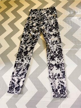 Balance Collection Black and White Floral Leggings